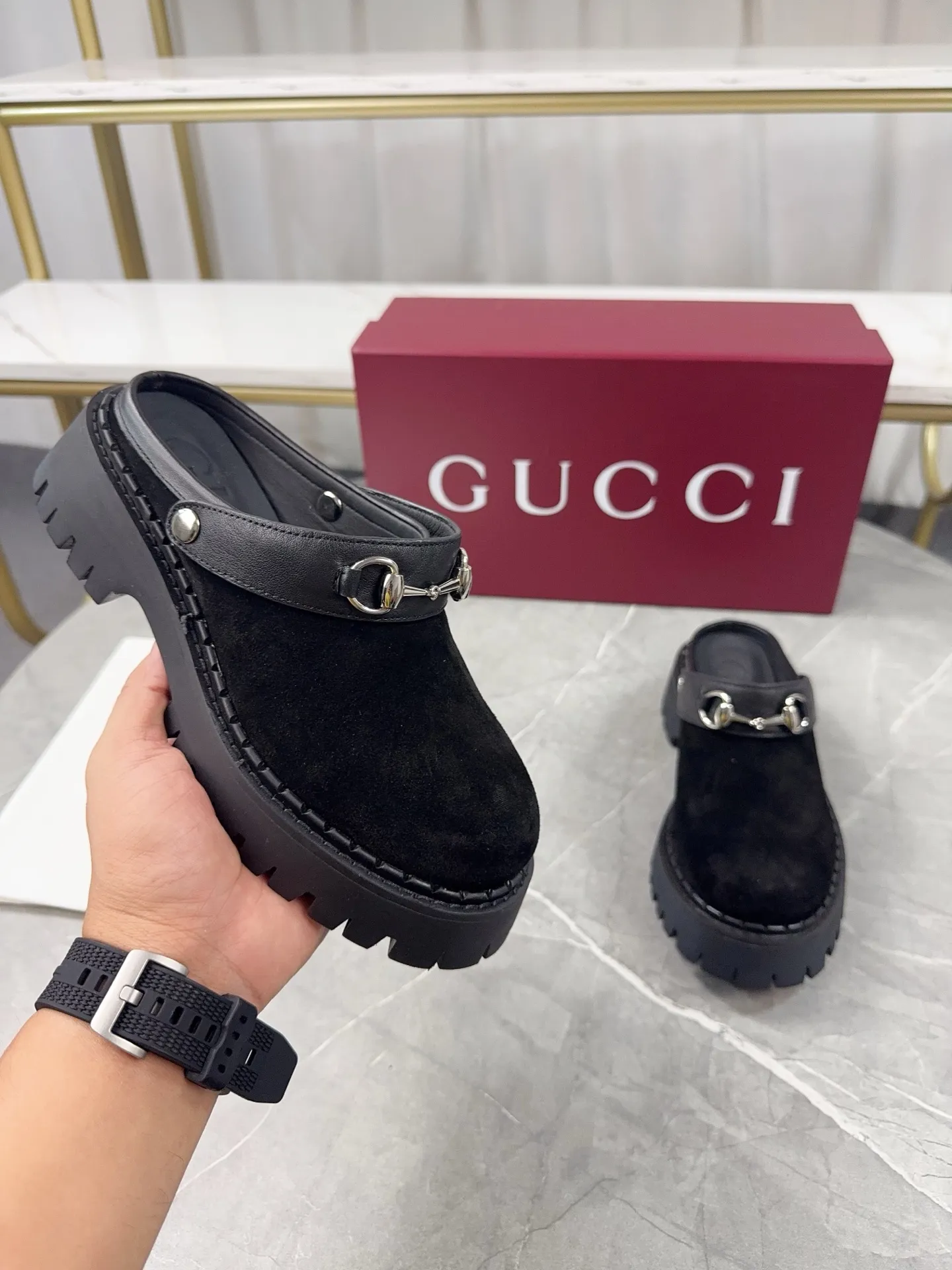 p500🐮🐮Gucci2024 new model, double GG groove thick-soled Loaf platform shoes. The original version is made 1:1. Super beautiful quality, classic model at the counter. ❶Upper: original frosted cowhide ❷Inner lining: water-dyed cowhide ❸Feet: water-dyed cowhide ❹Outsole: ultra-light original sole ❺thick sole heightening: 3.5cn ❻Packing: original packaging ❼Number: Women's 35-42 (41 42 customized, non-returnable) Men's model: 38-46 (45, 46 customized, non-returnable)